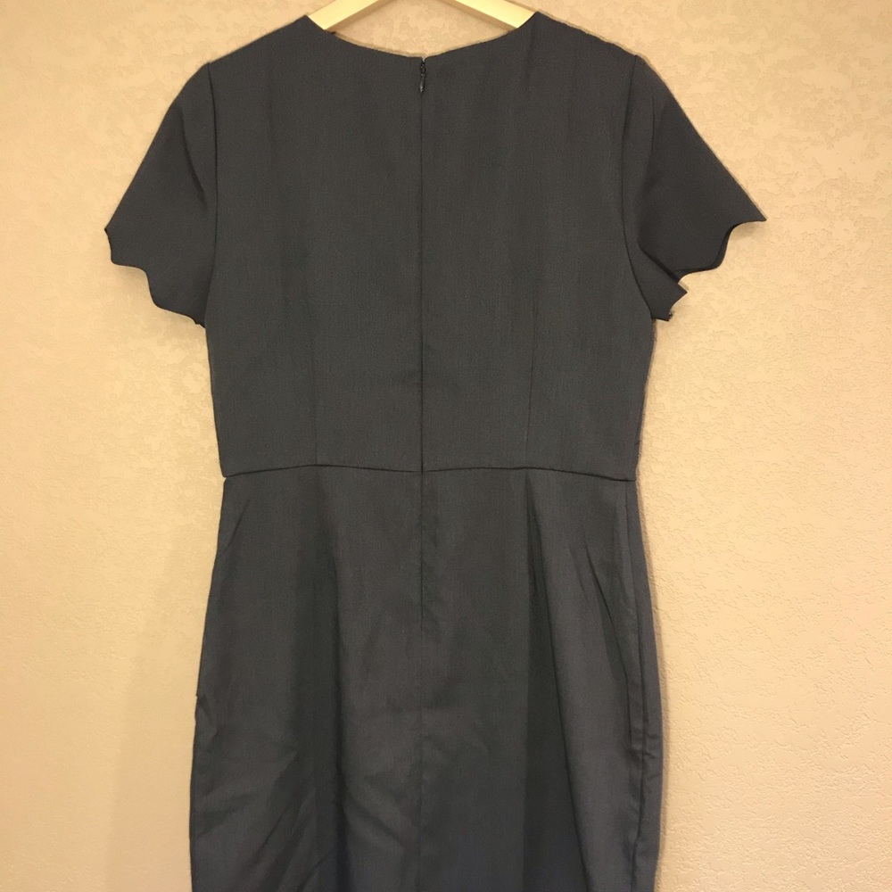 NWT LOFT Scallop Faux Wrap Sheath Dress Size 8 - Picture 4 of 7